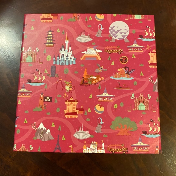 Dooney & Bourke Park Life MagicBand Limited Ed. - Picture 2 of 5